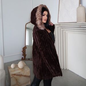WINTER LONG FLUFFY COAT WITH FUR DETAIL HOOF - BROWN